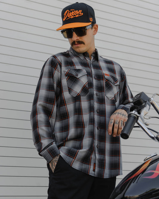 SPRINGER BAMBOO LONG SLEEVE BUTTON UP